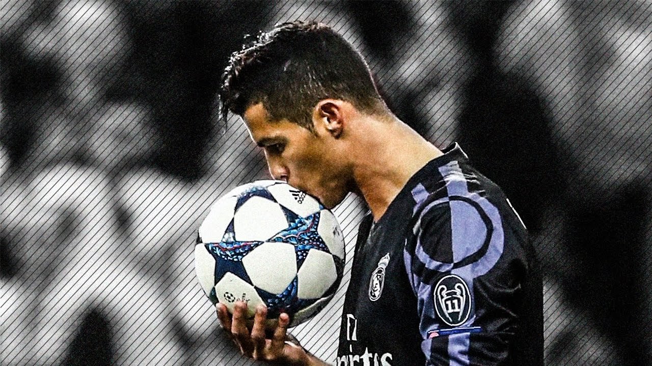 Cristiano Ronaldo sinh ngày nào? Bao nhiêu tuổi?