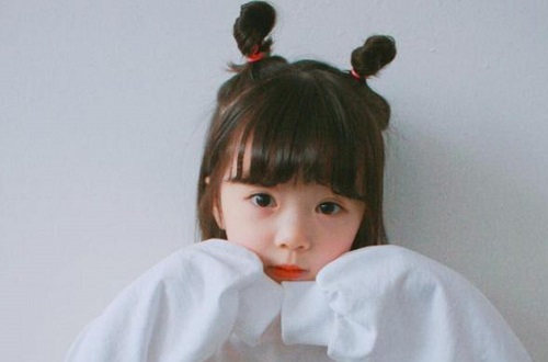 Cách buộc tóc cho bé gái 1 tuổi, 2 tuổi, 3 tuổi, 4 tuổi xinh nhất