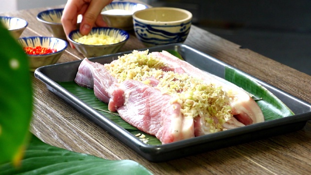 Cách làm thịt ba chỉ phơi một nắng thơm ngon Cách làm thịt ba chỉ phơi một nắng thơm ngon