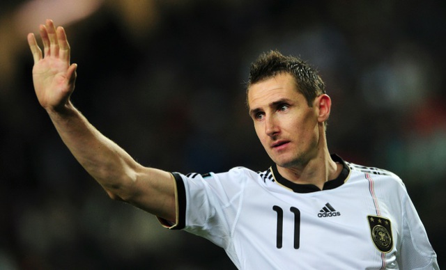 Miroslav Klose là cầu thủ ghi nhiều bàn thắng nhất tại World Cup Miroslav Klose là cầu thủ ghi nhiều bàn thắng nhất tại World Cup