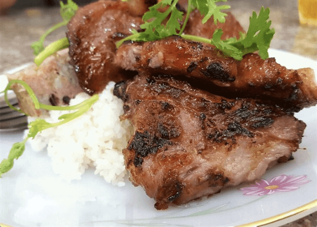 Cơm tấm Nguyễn Văn Cừ