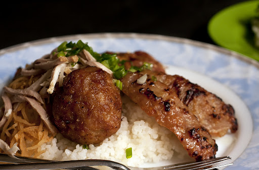 Cơm tấm chả cua Nguyễn Phi Khanh