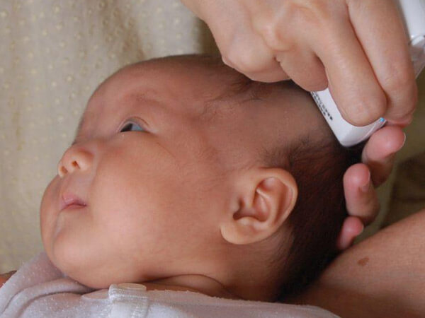 Có nên cắt tóc cho trẻ sơ sinh? Có nên cắt tóc cho trẻ sơ sinh?