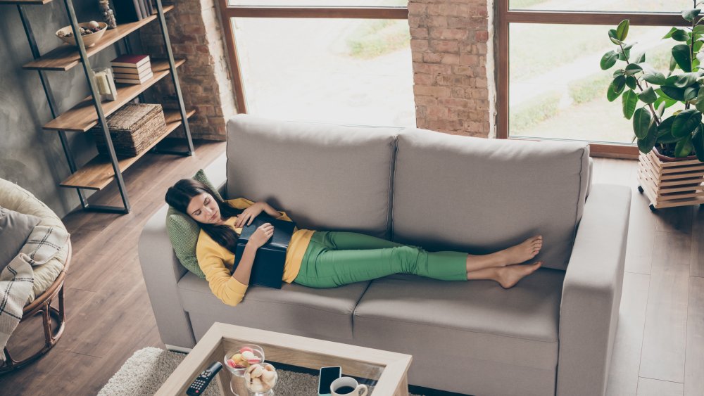 Phân biệt trạch và Hikikomori