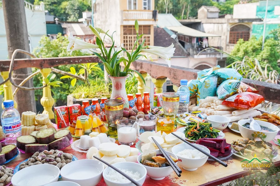 Bài cúng đốt quần áo tháng 7, văn khấn đốt vàng mã rằm tháng 7