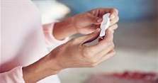 Trễ kinh mấy ngày thì thử que được? Dùng que thử thai khi nào mới chính xác?
