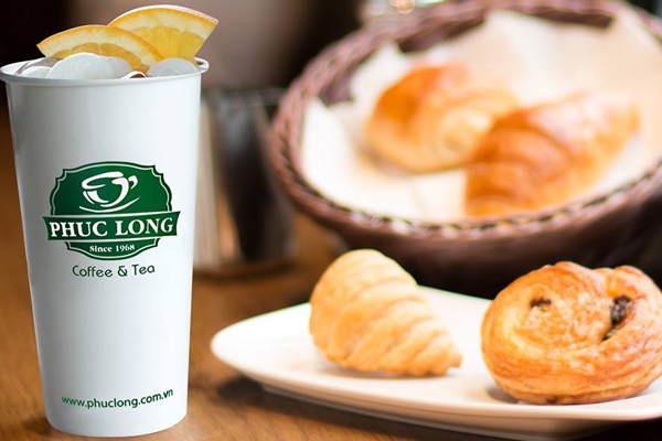 Phúc Long Coffee&Tea rất thu hút giới trẻ Phúc Long Coffee&Tea rất thu hút giới trẻ
