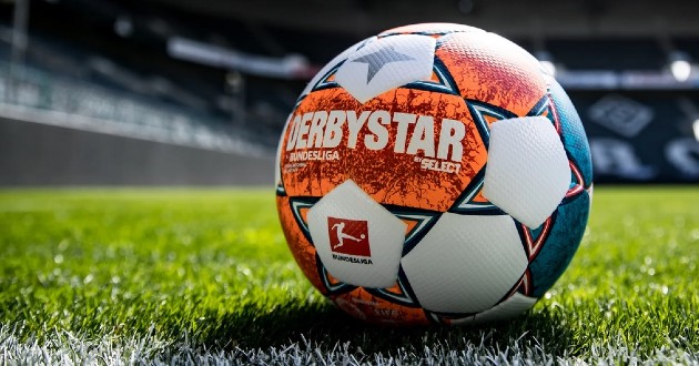 Bundesliga mùa giải 2021/22 chính thức khởi tranh vào ngày 14/8/2021 và kết thúc vào ngày 14/5/2022 với tổng số 306 trận đấu.