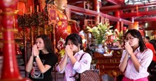 Trước khi đi thi nên làm gì, ăn gì để may mắn?