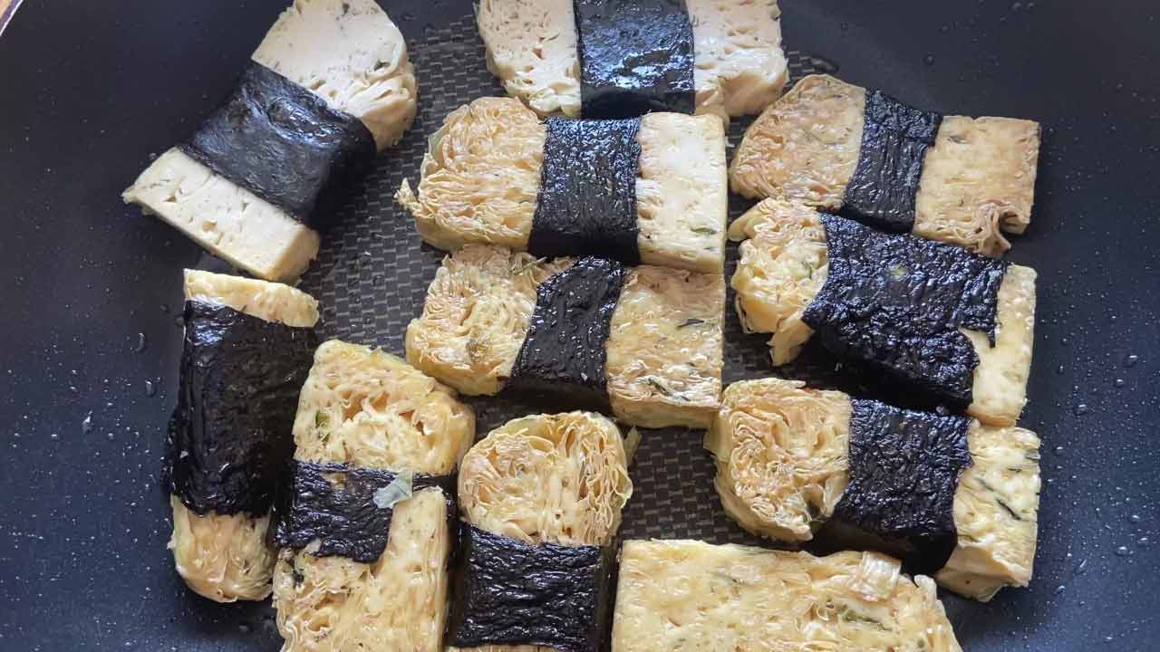 Chiên chả cá chay đơn giản