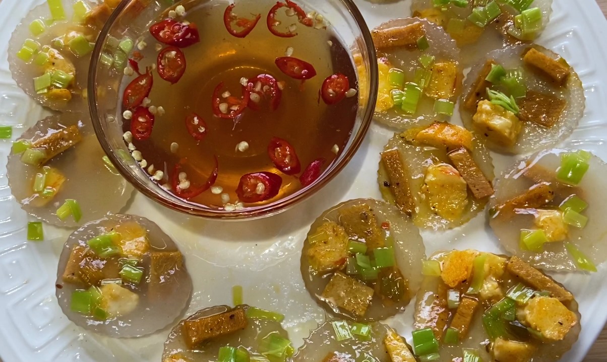 Cách làm bánh bột lọc chay