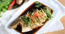 Cách làm cá chẽm, cá vược hấp xì dầu đậm đà, thơm ngon như ngoài hàng
