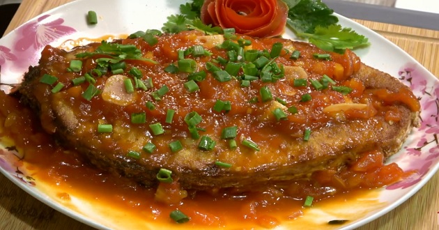 Cá chẽm sốt cà chua Cá chẽm sốt cà chua