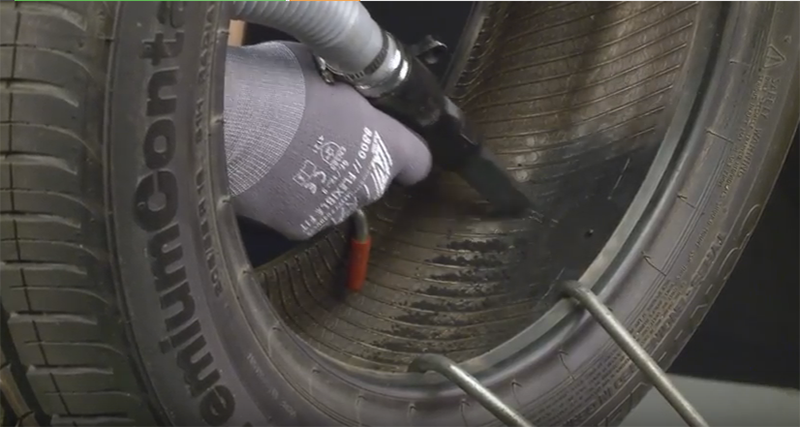 Cách vá lốp xe ô tô không săm