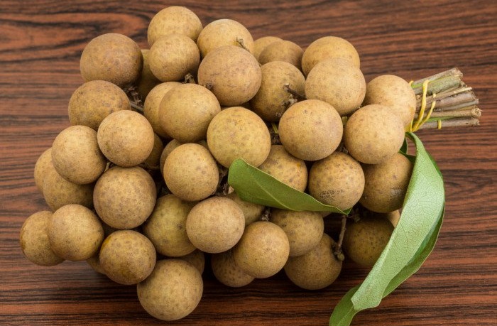 Cách chọn mua nhãn tươi ngon