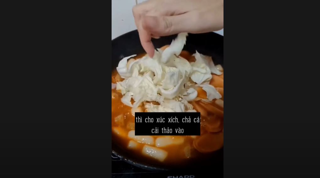 Cách làm bánh gạo tokbokki từ cơm nguội cực đơn giản tại nhà