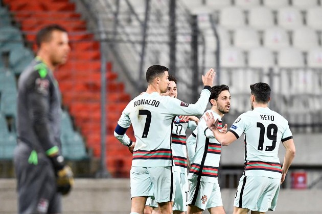 Đội tuyển Bồ Đào Nha tại vòng loại World Cup 2022 châu Âu. Đội tuyển Bồ Đào Nha tại vòng loại World Cup 2022 châu Âu.