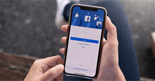 Cách để biết ai vào Facebook của mình bằng điện thoại iPhone, Android