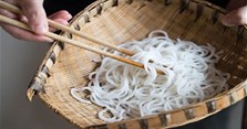 Cách làm bún tươi bằng cơm nguội từ A - Z tại nhà