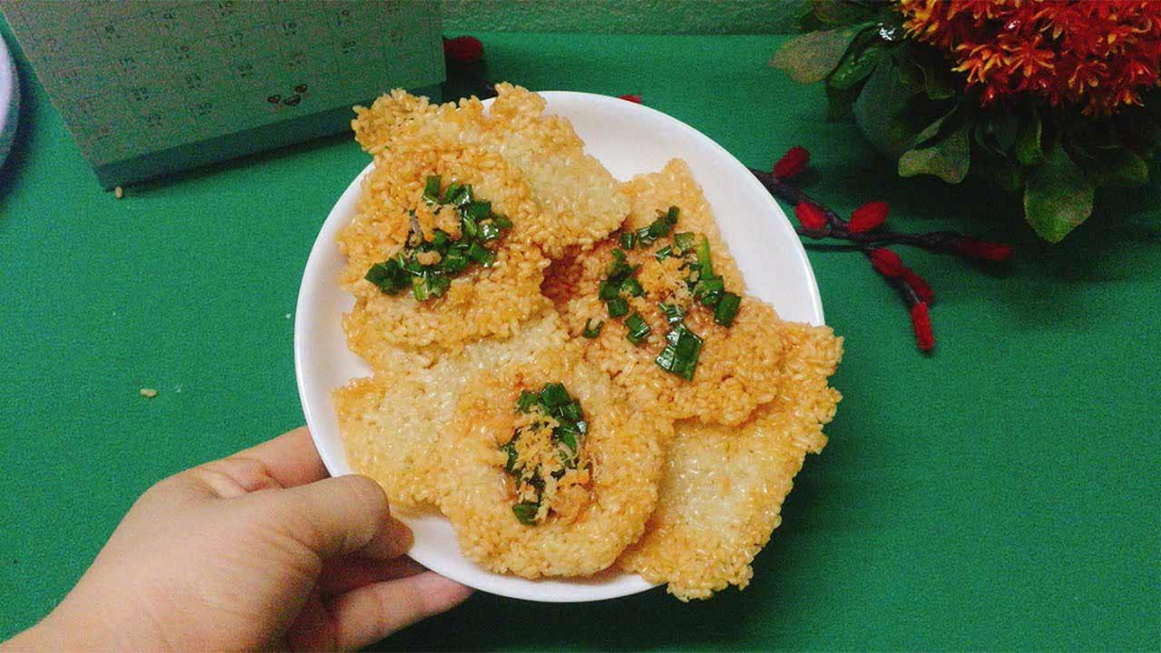 Hướng dẫn cách làm cơm cháy bằng nồi chiên không dầu