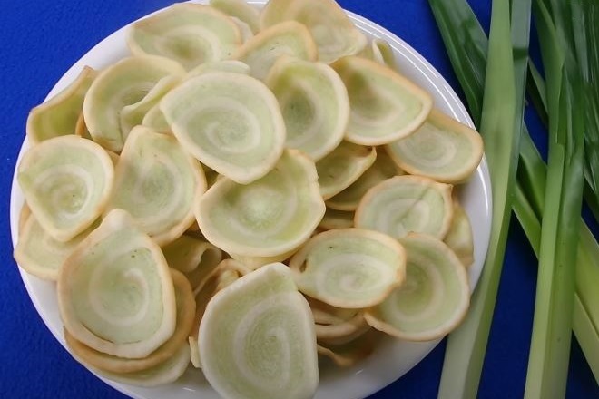 Cách làm bánh lỗ tai heo lá dứa Cách làm bánh lỗ tai heo lá dứa