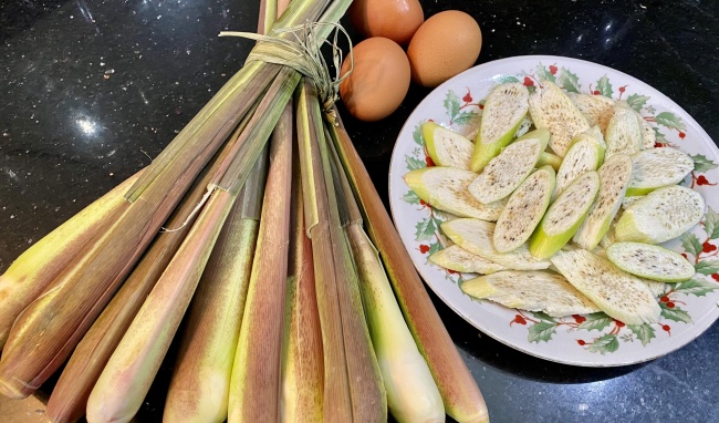 Củ niễng xào trứng Củ niễng xào trứng