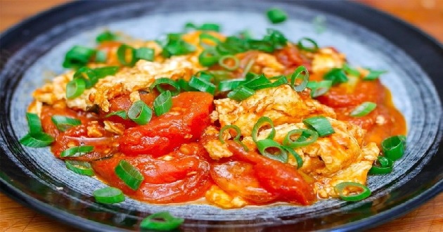 Cách làm trứng xào cà chua Cách làm trứng xào cà chua