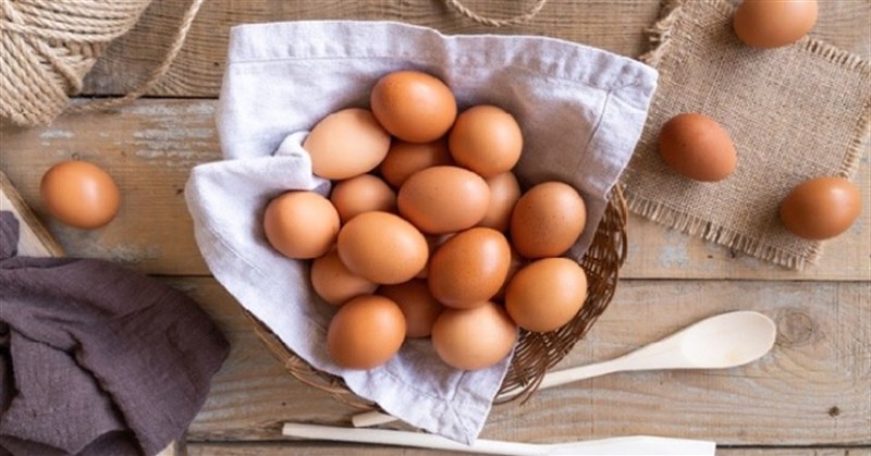 Ăn uống trứng gà sống có tác dụng gì, có tốt không?