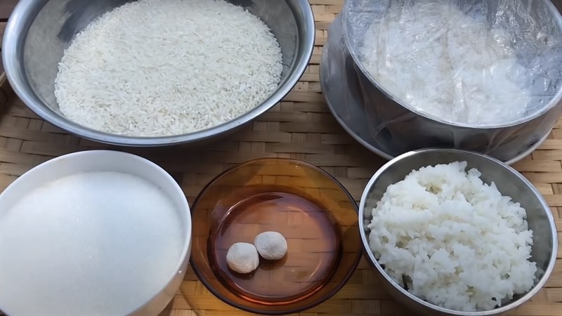 Cách làm bánh bò nước cốt dừa từ cơm rượu