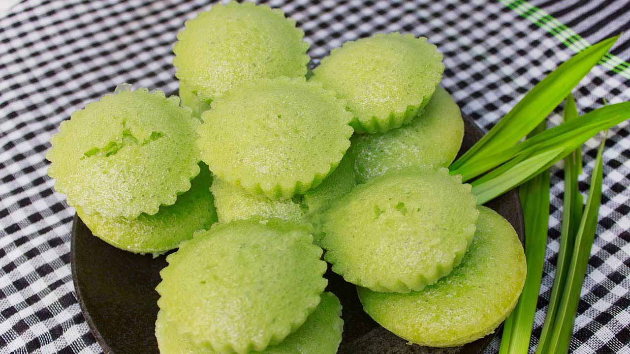 Bánh bò lá dứa truyền thống thơm ngon béo ngậy