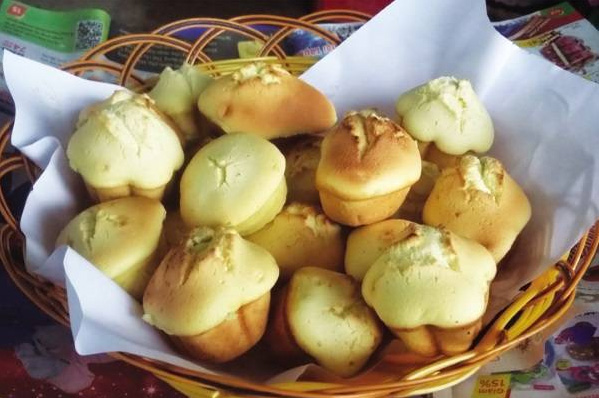 Bánh bột mì làm từ bột năng và trứng Bánh bột mì làm từ bột năng và trứng