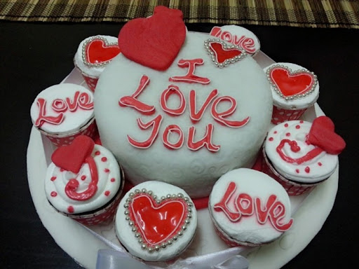 Mẫu bánh kem 20/10 tặng vợ