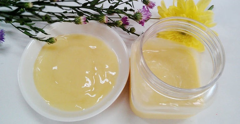 Sữa ong chúa là gì