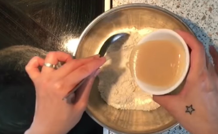 Cách làm vỏ bánh pía Cách làm vỏ bánh pía