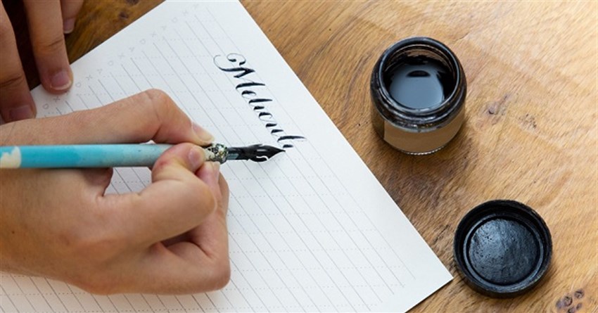 Calligraphy là gì? Chữ calligraphy là gì?
