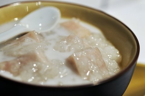 Cách nấu chè đậu trắng với nếp khoai môn