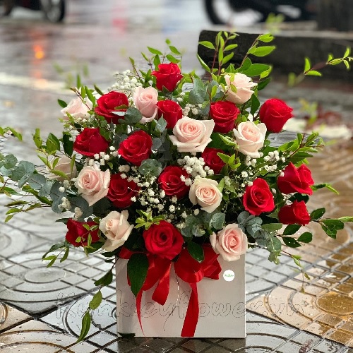 Lẵng hoa hồng đỏ