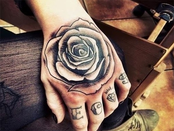 Những hình xăm hoa hồng đẹp cho nam