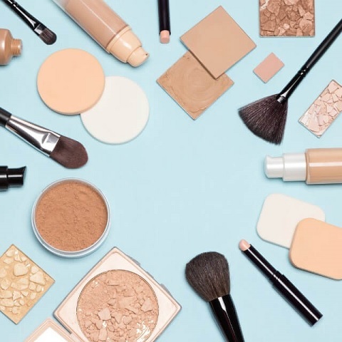 Kem che khuyết điểm