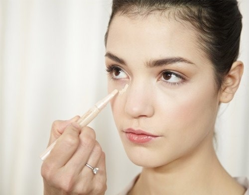 Kem che khuyết điểm