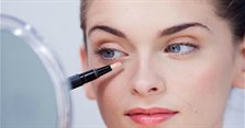Concealer là gì? Cách sử dụng kem concealer để che khuyết điểm tốt nhất