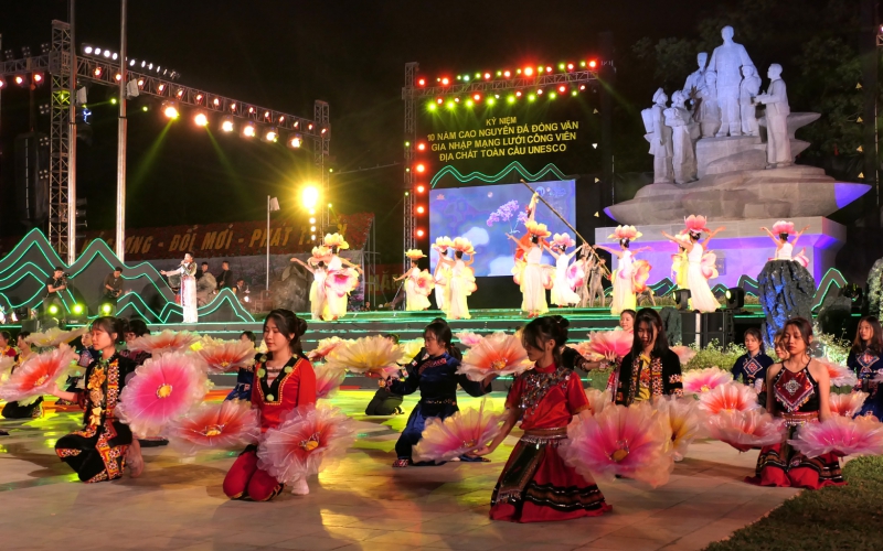 Lễ hội hoa Tam Giác Mạch ở nơi cực Bắc Việt Nam Lễ hội hoa Tam Giác Mạch ở nơi cực Bắc Việt Nam