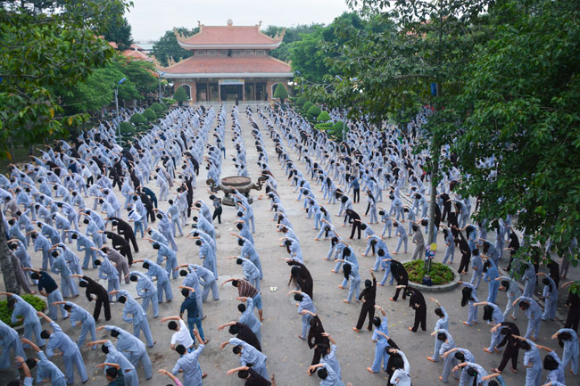 Đi chùa Hoằng Pháp như thế nào?