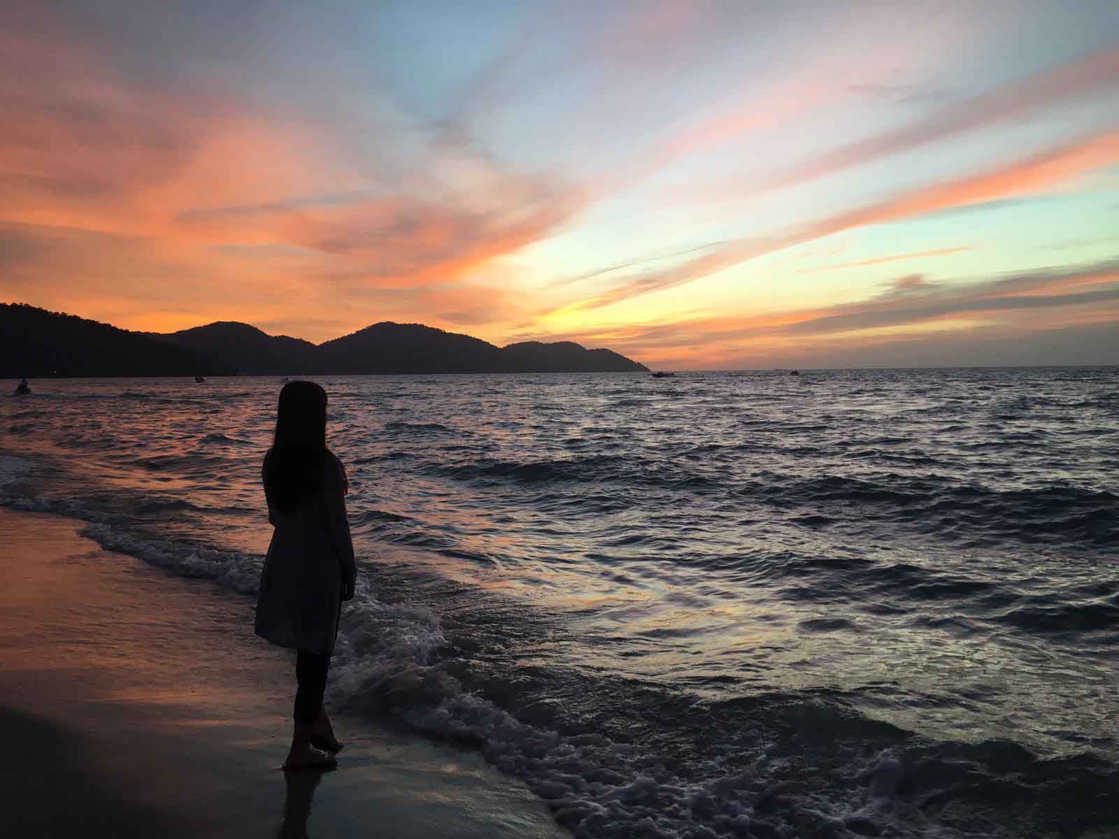 Hình ảnh bình minh buồn 4 Hình ảnh bình minh buồn 4