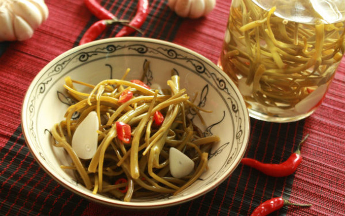 Cách làm dưa chua rau muống không cần giấm