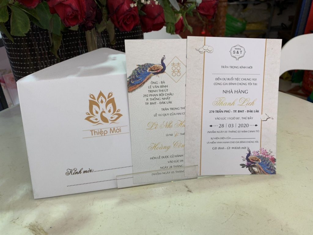 Cách viết thiệp mời cưới nhà gái, nhà trai