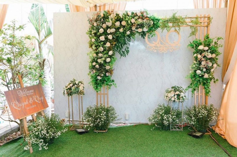 Mẫu cổng hoa đám cưới sang trọng 