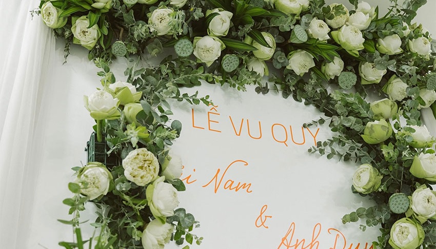 Mẫu cổng cưới hoa sen ấn tượng