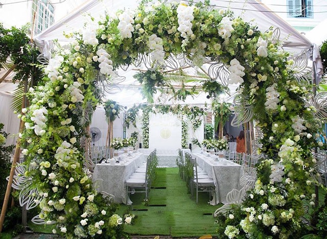 Cổng cưới hoa tươi đẹp