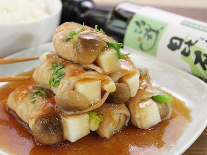 Thịt heo cuộn măng hầm Thịt heo cuộn măng hầm